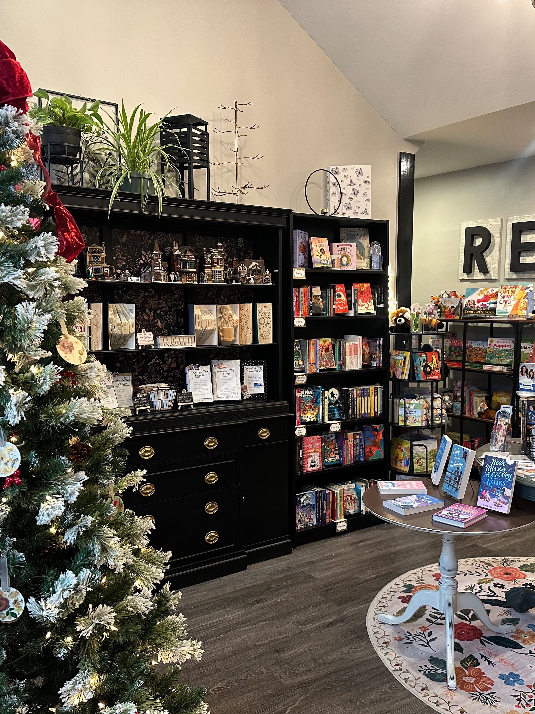Holiday Shopping Hours! from The Story Room